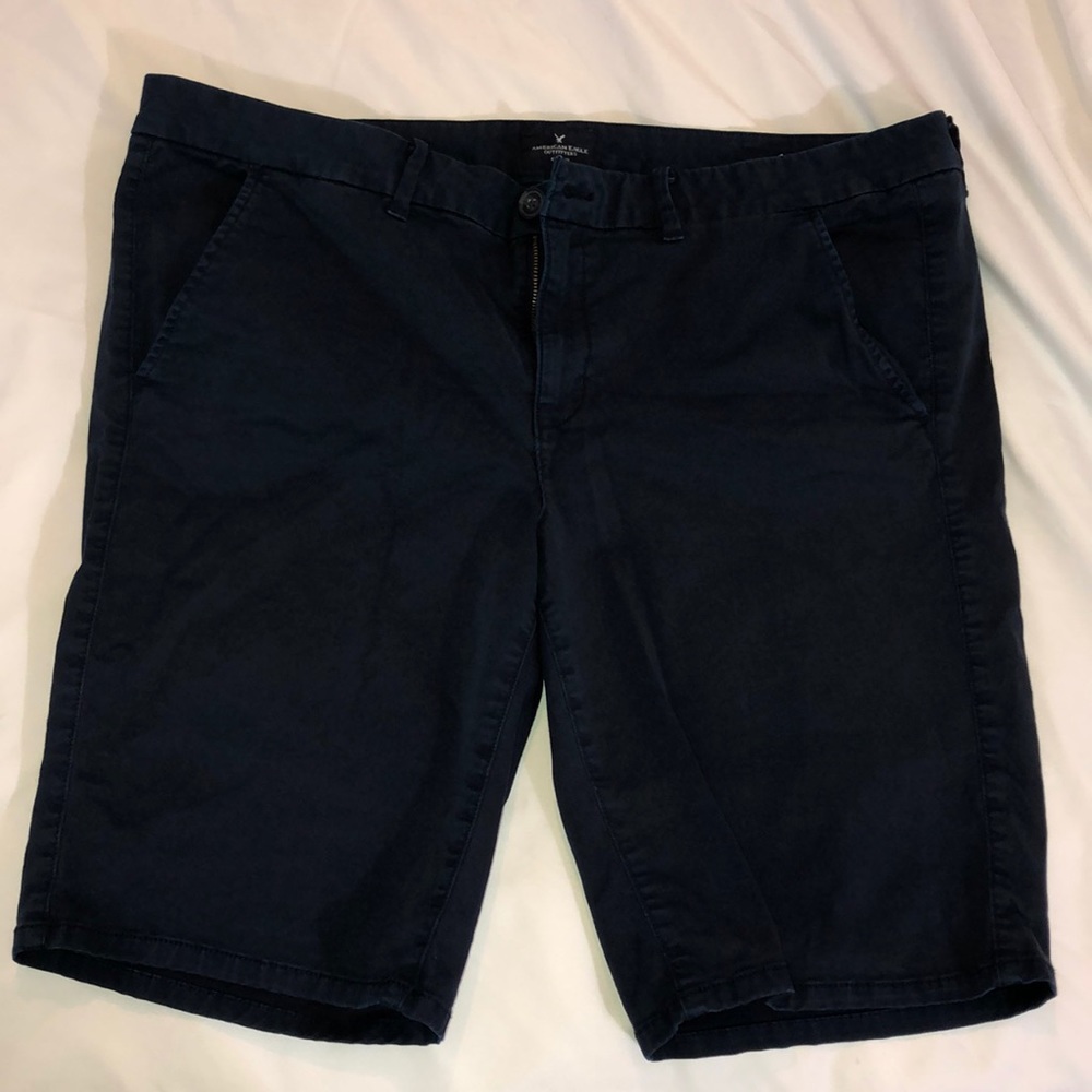 American Eagle Bermuda Shorts (mid-rise)